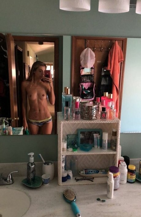 Sarah Jolz onlyfans content type