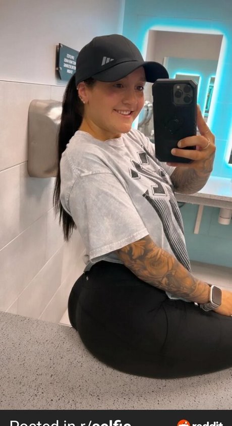 HaleyRose naked onlyfans leak