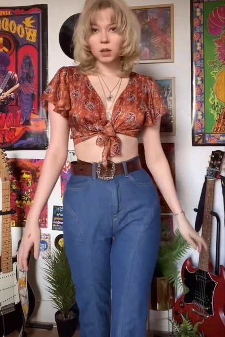 Issy Allen naked onlyfans