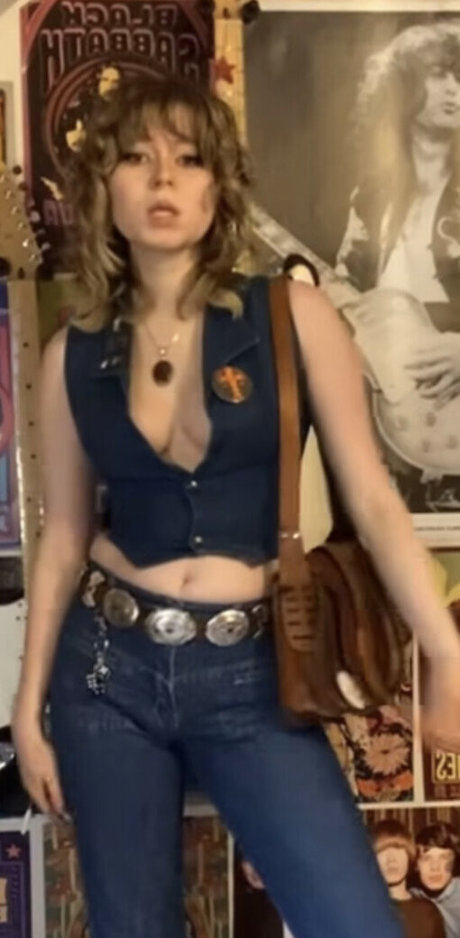 Issy Allen onlyfans leajs