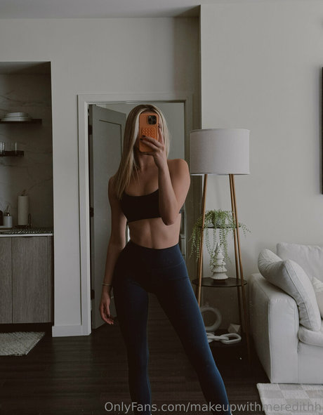 movewithmeredith onlyfans nude pics