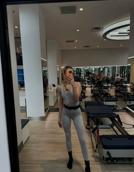 movewithmeredith only fans pics