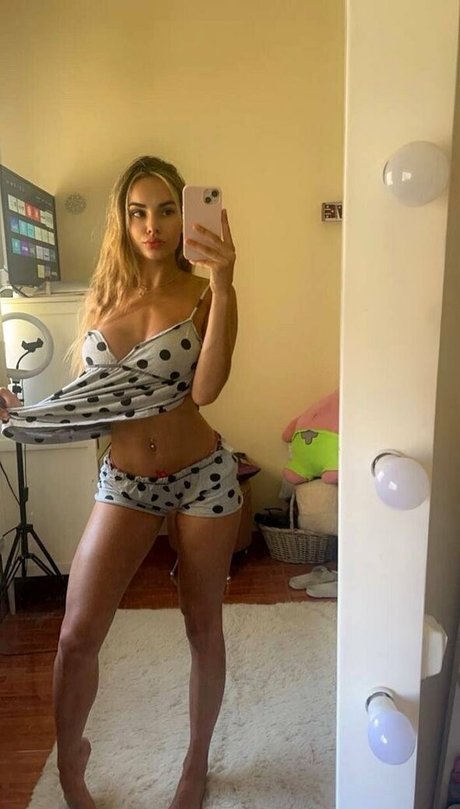 youngani xx onlyfans naked