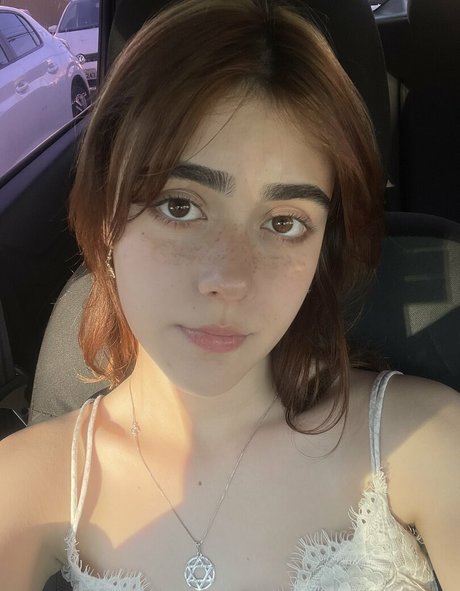 Isabella Angelina  picture