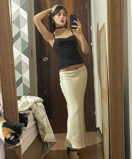 Isabella Angelina nude leaked onlyfans