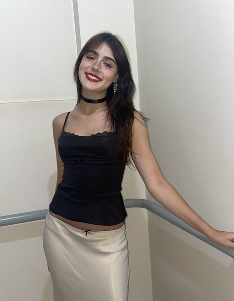 Isabella Angelina onlyfans lesk