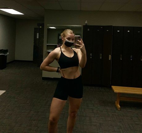 Alysia Kelley onlyfans fotos