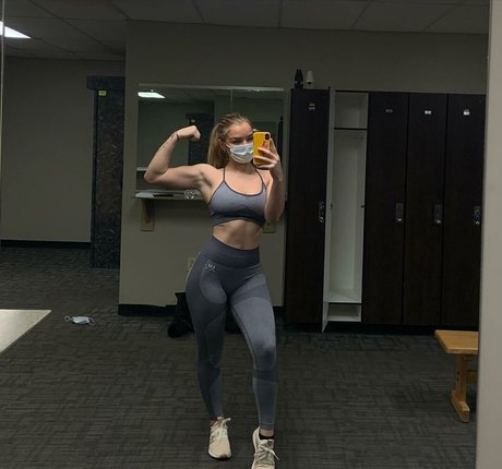 Alysia Kelley naked only fans