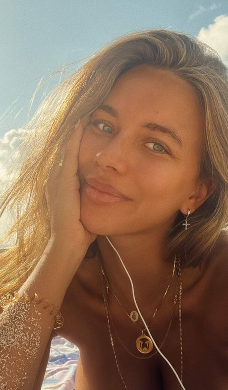 pia__kim onlyfans picture