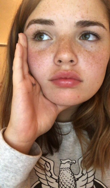 Alondra Larson onlyfans leaks