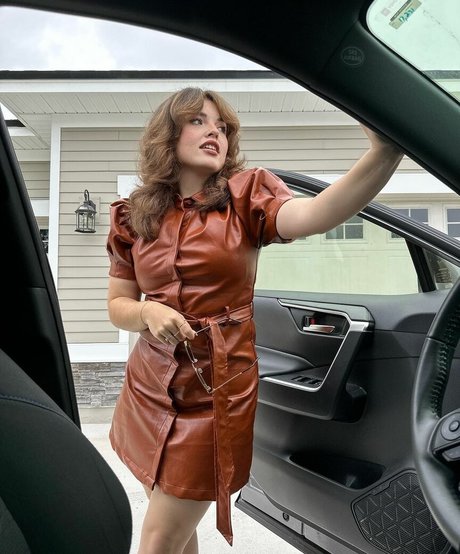 Alondra Larson onlyfans porn leak