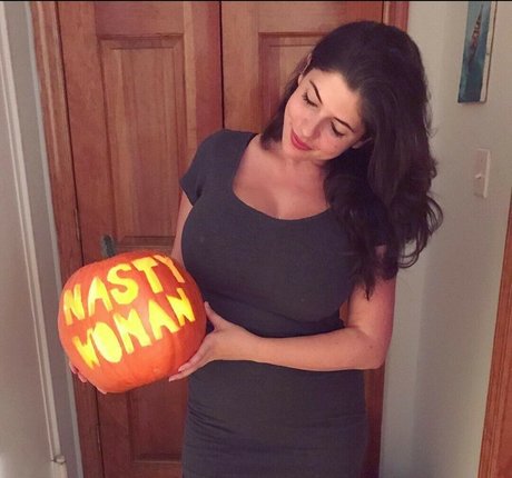 Emily Helen Barry onlyfans content type