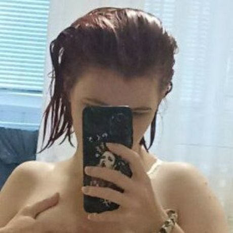 Mila Red onlyfans hot