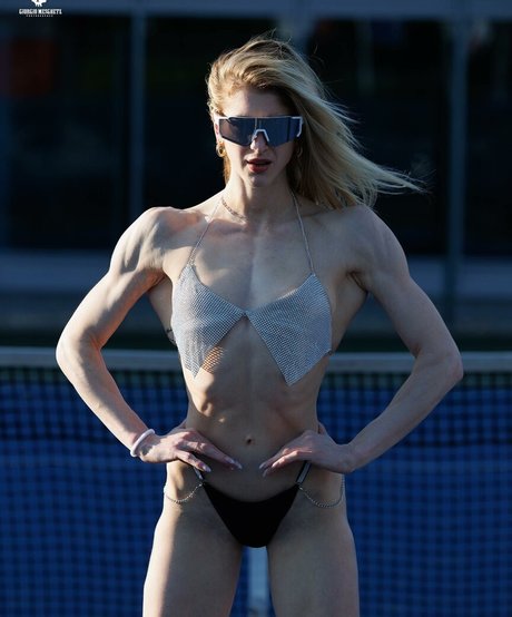 Vanessa Anoe onlyfans topless