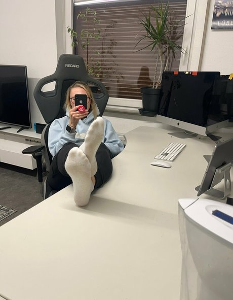 fee tfocus onlyfans content