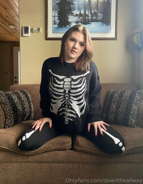 downthealiway nudes onlyfans leaks