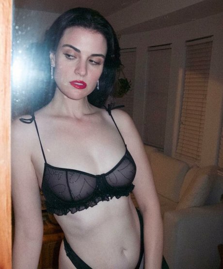 Kelleth Cuthbert leaks onlyfans