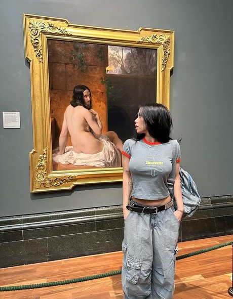 lyna com onlyfans post