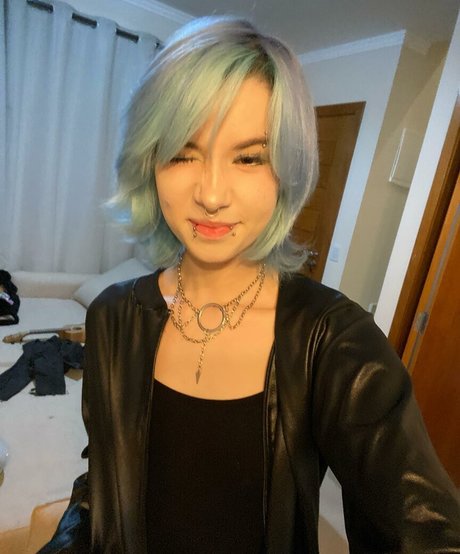 Luh Setra onlyfans nude tits