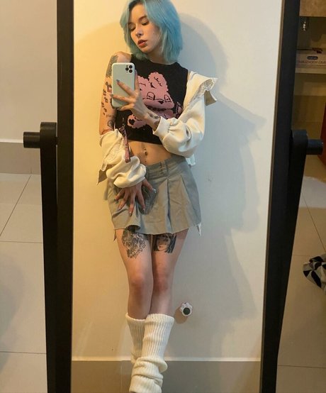 Luh Setra onlyfans model