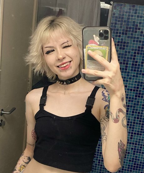 Luh Setra topless onlyfans