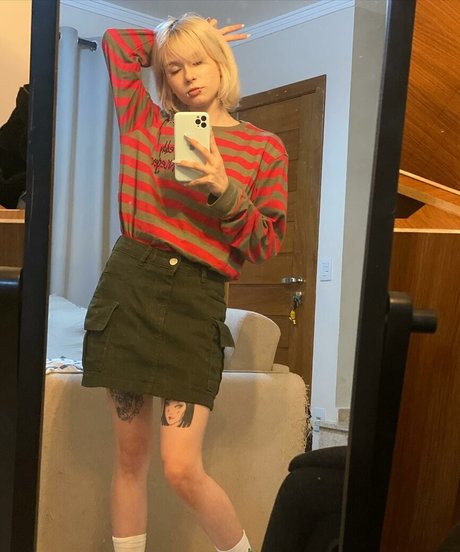 Luh Setra onlyfans posts