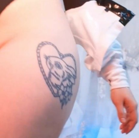 Mollyflwers nudes onlyfans leaks