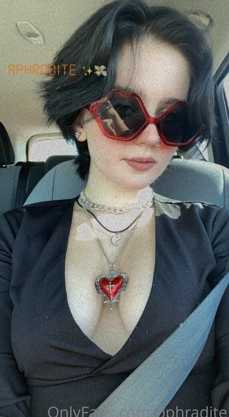 ophradite onlyfans model photo