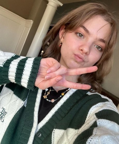 Isabel Myers naked onlyfans leaks