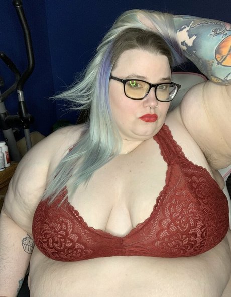 adenahx feet onlyfans