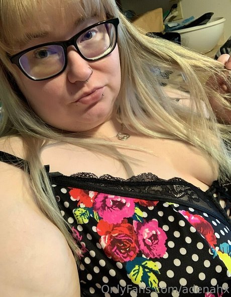 adenahx only fans nude leaks