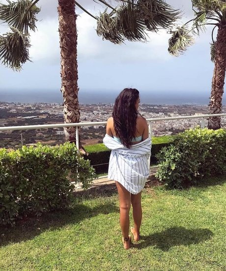 Chloe Reynolds boobs onlyfans