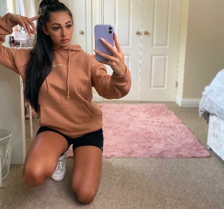 Chloe Reynolds onlyfans sex leaks