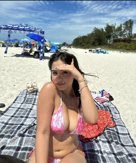 Eve Irizarry onlyfans