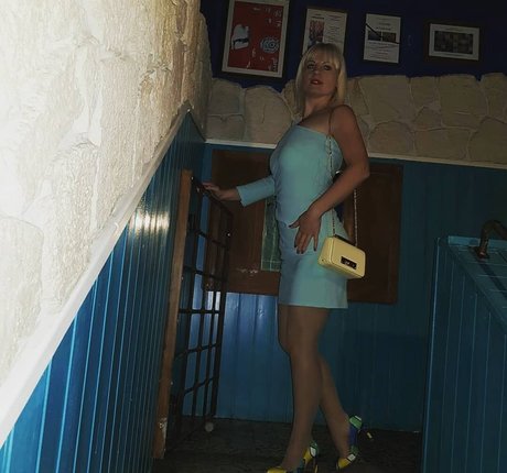 Anya87 onlyfans naked