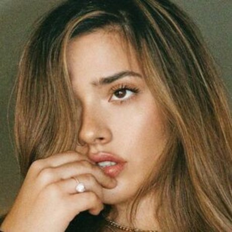 Heymarianacamps onlyfans model images