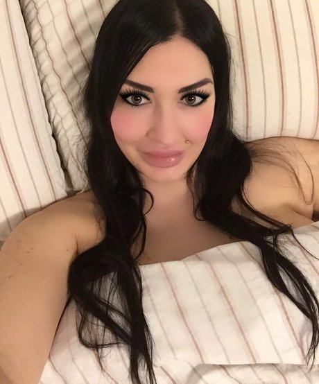 elisabetta mediterraneagirl onlyfans photo