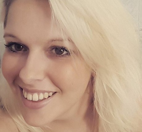 Valentina Morselli strip onlyfans