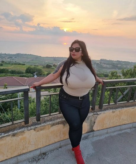 Naty Mari onlyfans nide