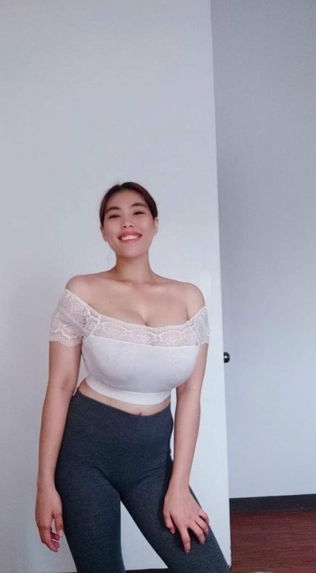 BustyCia nudes only fans