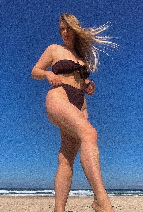 Amelia Jaane naked only fans