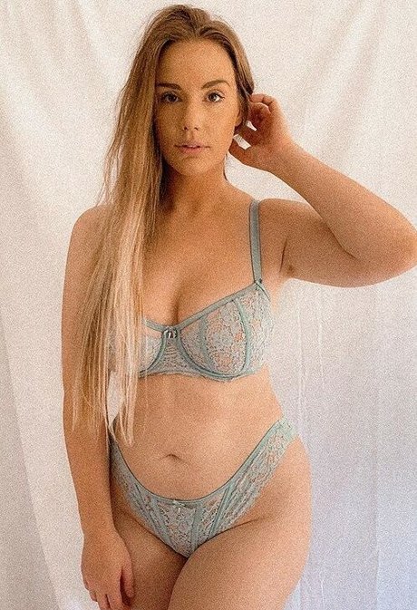 Amelia Jaane onlyfans lean