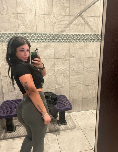 babyliv18 naked onlyfans