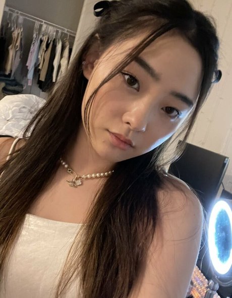 esblee nude onlyfans