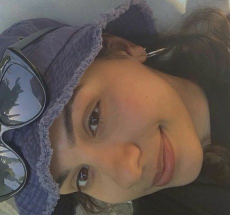 Alessia Cara porn onlyfans