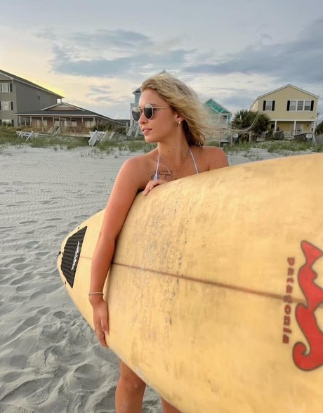 Caitlin Betterly leaked onlyfans