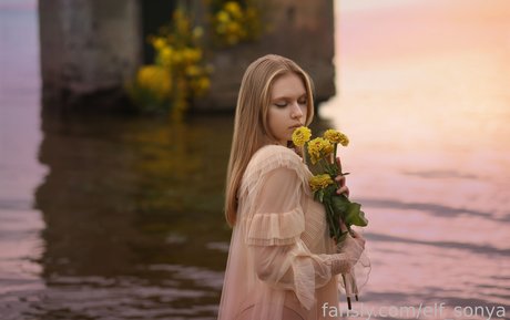 Elf sonya leak only fans