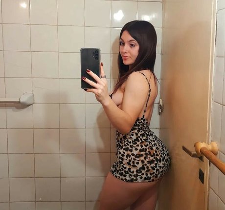 Melina Guida onlyfans free content