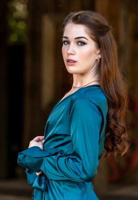 Evelyn Claire free onlyfans