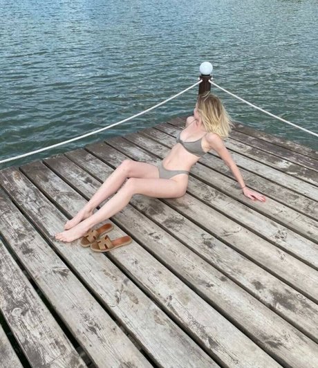 Ritori2005 onlyfans model photos